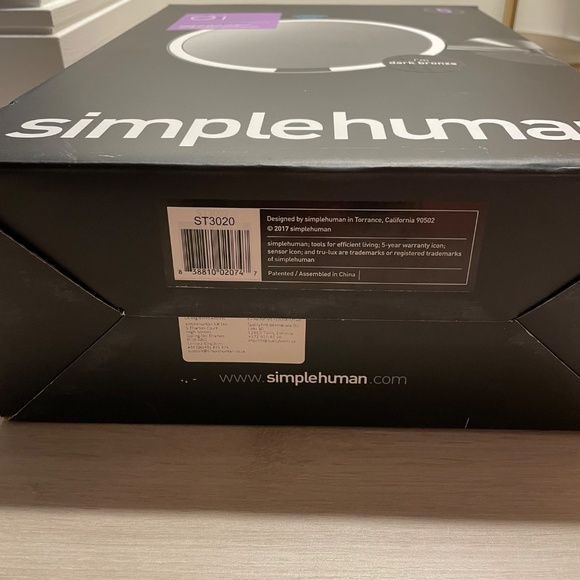 Simplehuman Wall-Mount Sensor Mirror — Dark Bronze (5×) — Brand New - Picture 5 of 7